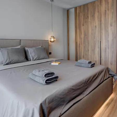 Amuse Bouche By Skabrin Apartman *