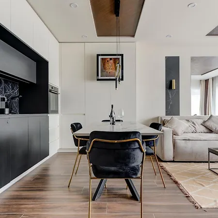 Amuse Bouche By Skabrin * Banszko