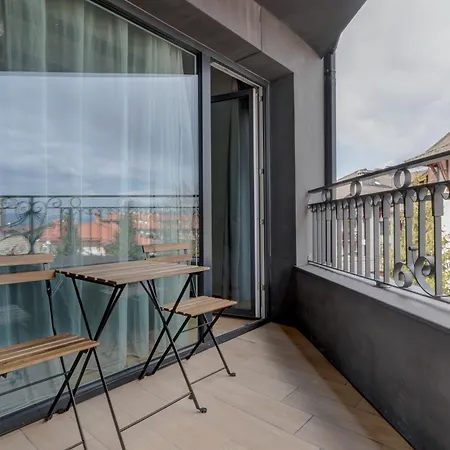 Amuse Bouche By Skabrin Apartman