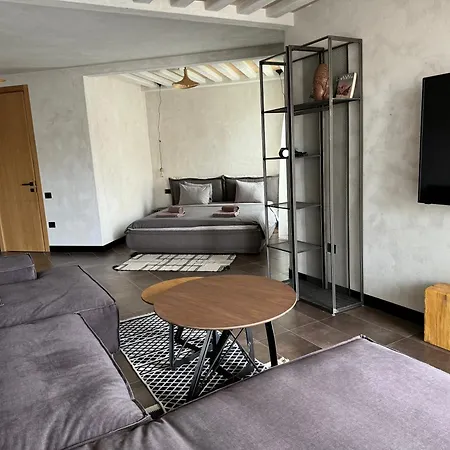 Amuse Bouche By Skabrin Banszko